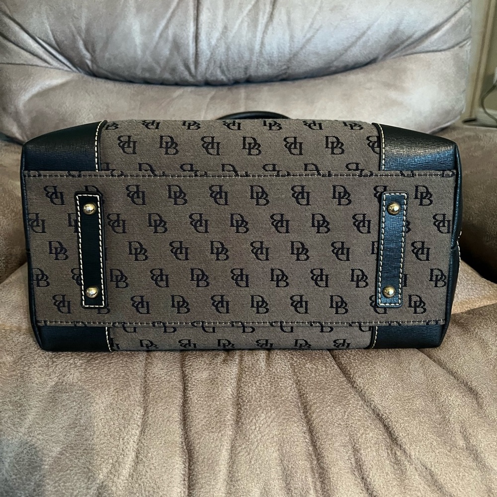 Dooney & Bourke Purse - Picture 7 of 8